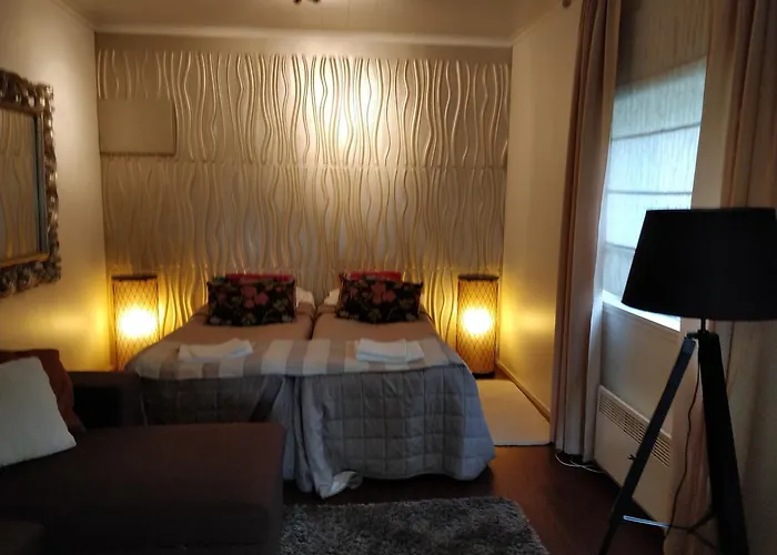 Majatalo & Ravintola Emilia Kro 3*